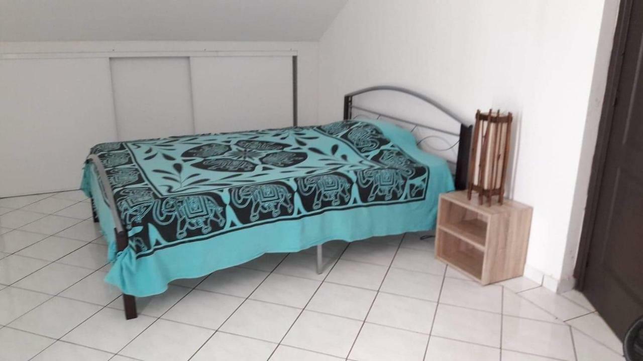 Lakazadom974 - Chambres D'Hotes Saint-Gilles-les Hauts ภายนอก รูปภาพ
